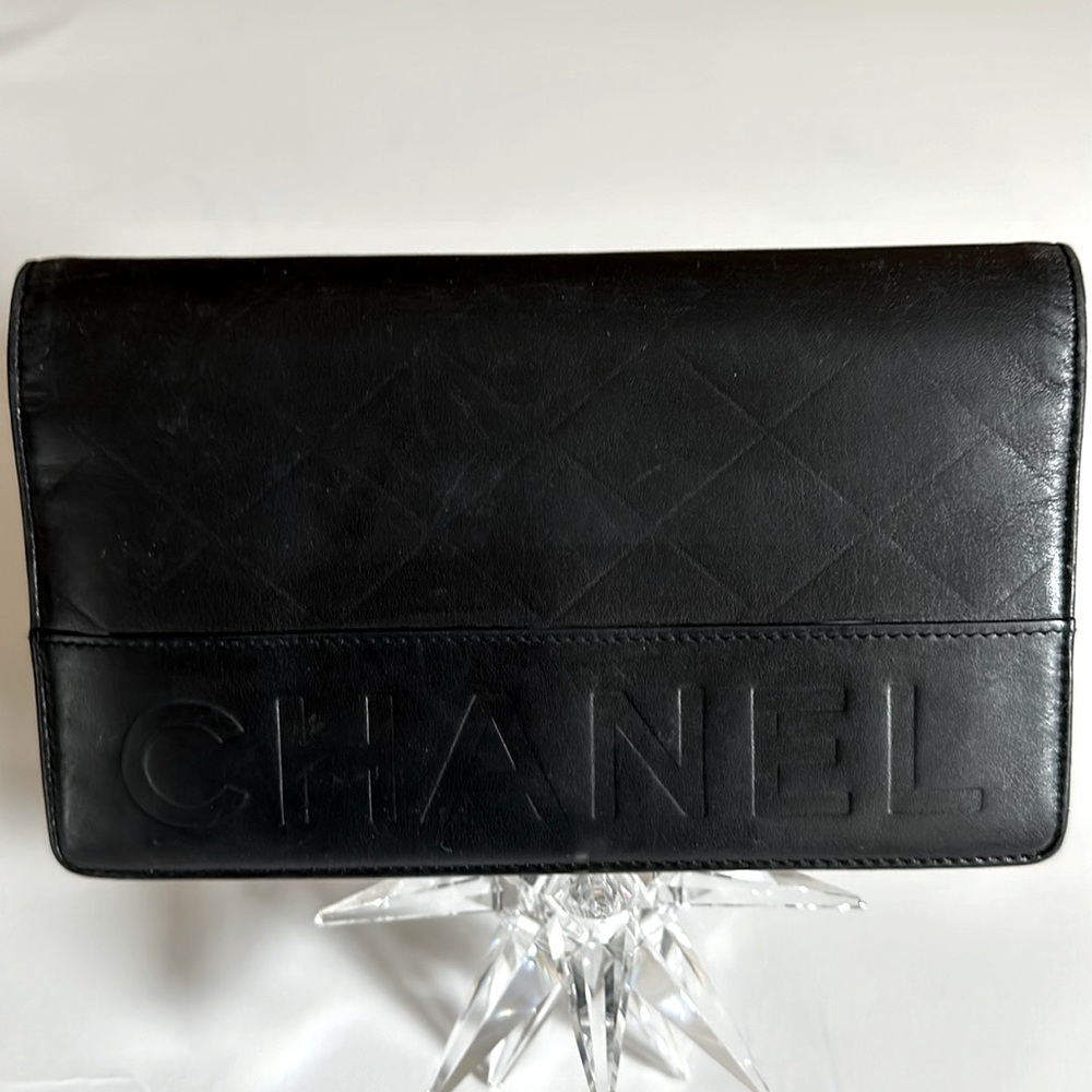 Chanel lambskin bi-fold wallet-however, does not have Chanel authentication #